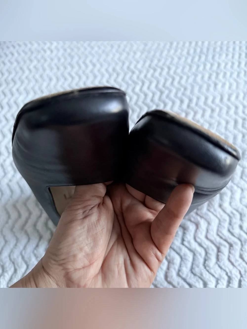 Salvatore Ferragamo Boutique Black Leather Square Toe Block Heels Shoes Sz 9B